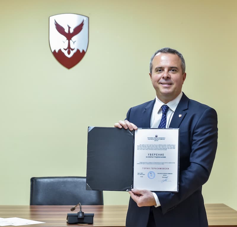 Герасимовски го доби уверението за втор градоначалнички мандат: Продолжуваме да работиме за сите центарци