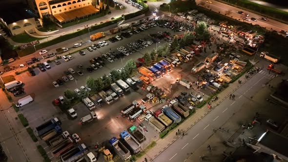 Мицкоски: Вечерва голема акција за чистење на сметот во Скопје!