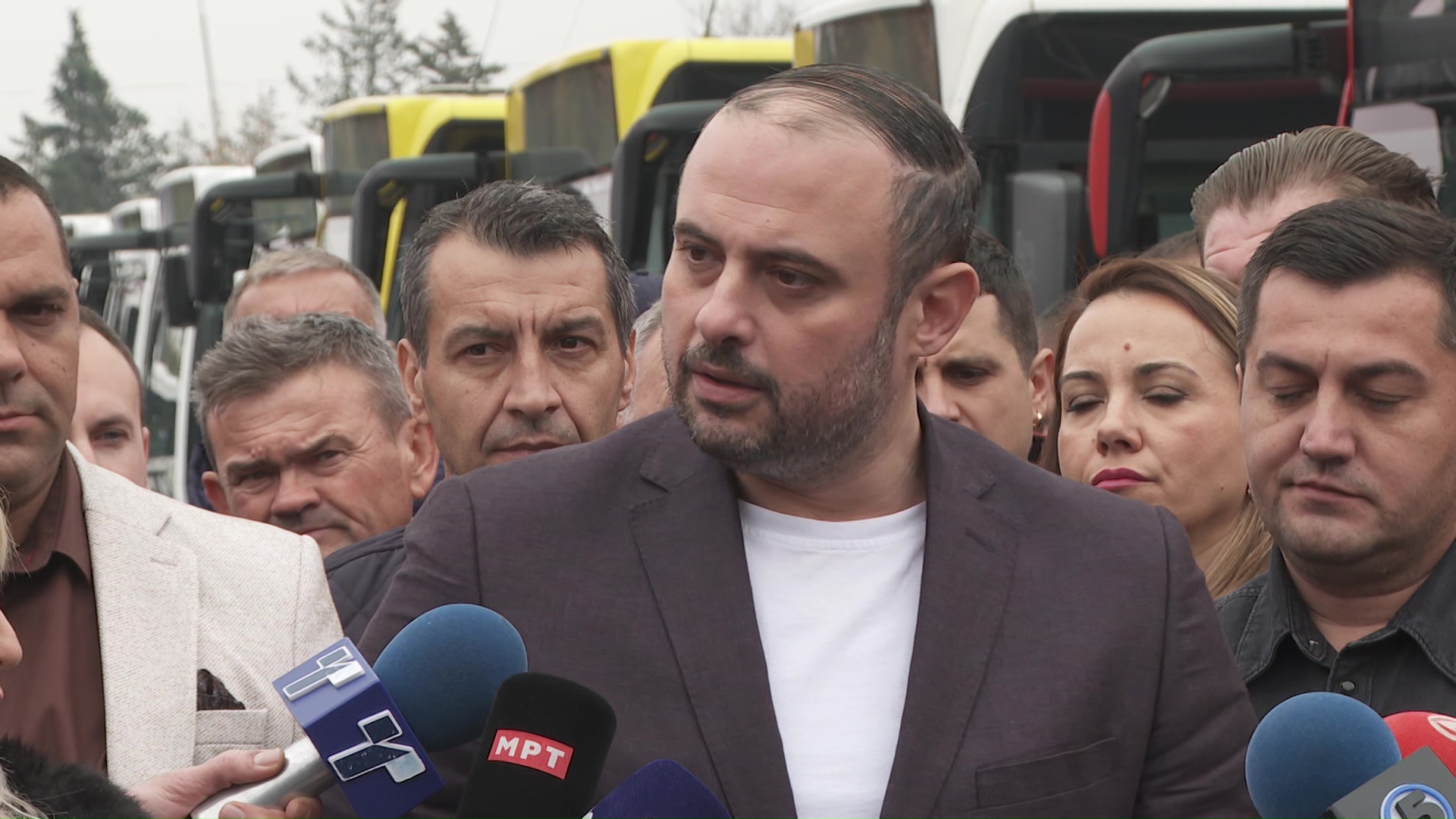 За помалку од 24 часа отпуштени се околку 400 вработени од Комунална хигиена