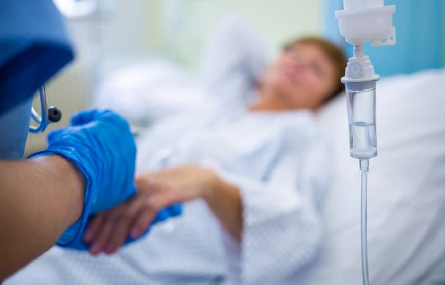 „Господар на животот и смртта“- болничар по сопствена желба убивал пациенти, само 27 успеале да се спасат