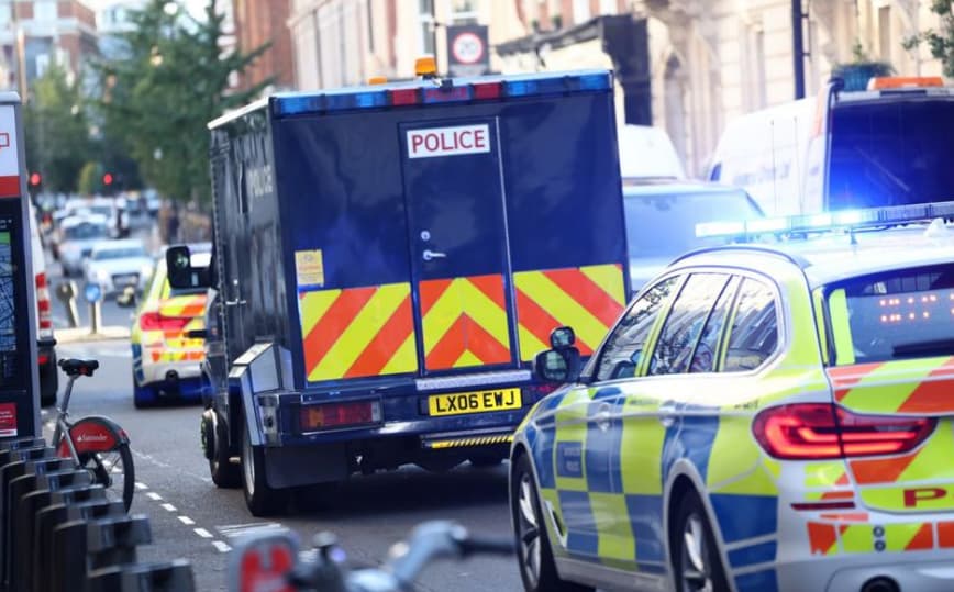 Британец е осуден поради обид за шпионажа за Русија- сонувал да биде Џејмс Бонд