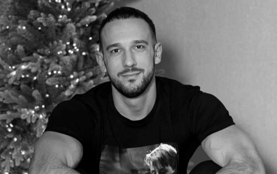 Почина фитнес инфлуенсер по бизарен предизвик со јадење 10.000 калории дневно