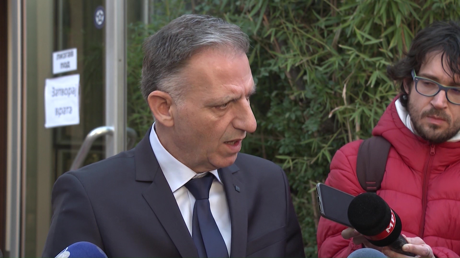 Илир Демири го напушти Ахмети, ќе делува како независен пратеник