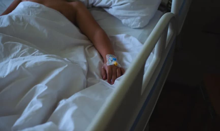 Докторите занемеле кога виделе што проголтало едногодишно дете- итно го оперирале (ФОТО)