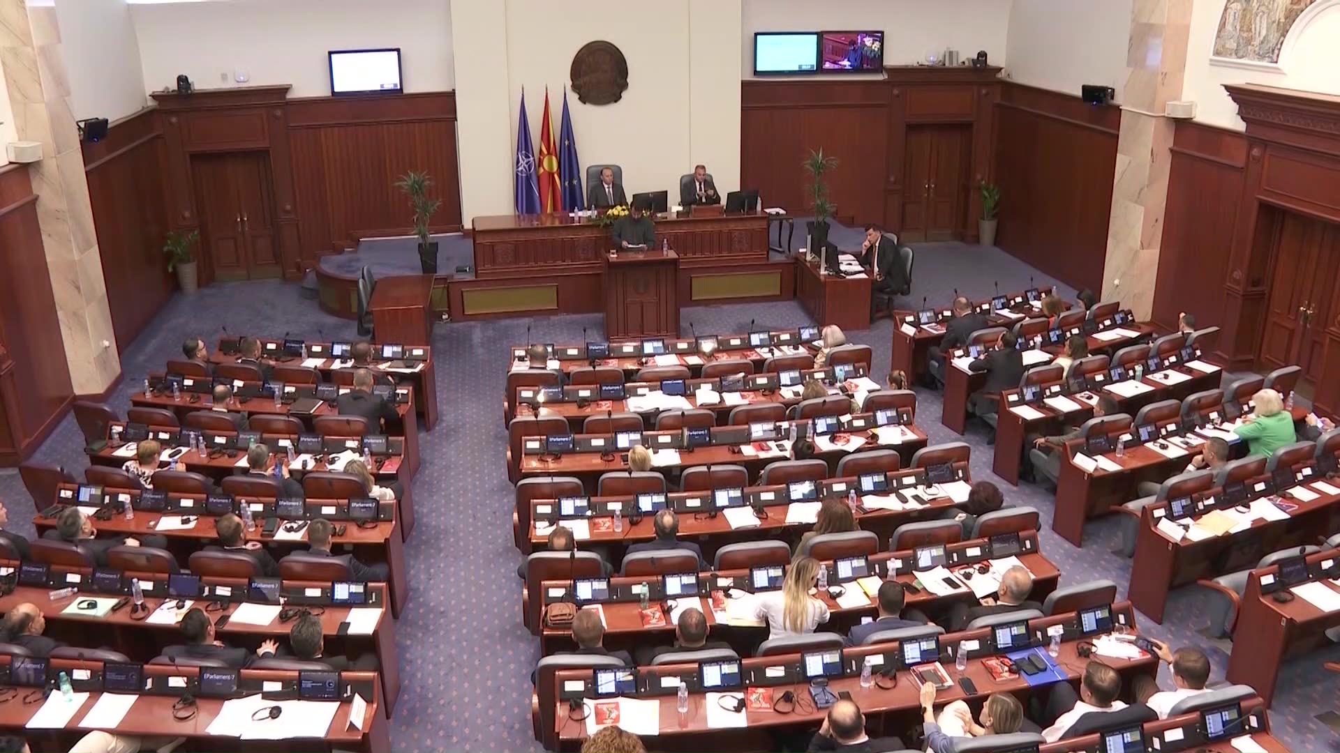 На собраниска седница предлозите на власта и на опозицијата за анкетните комисии