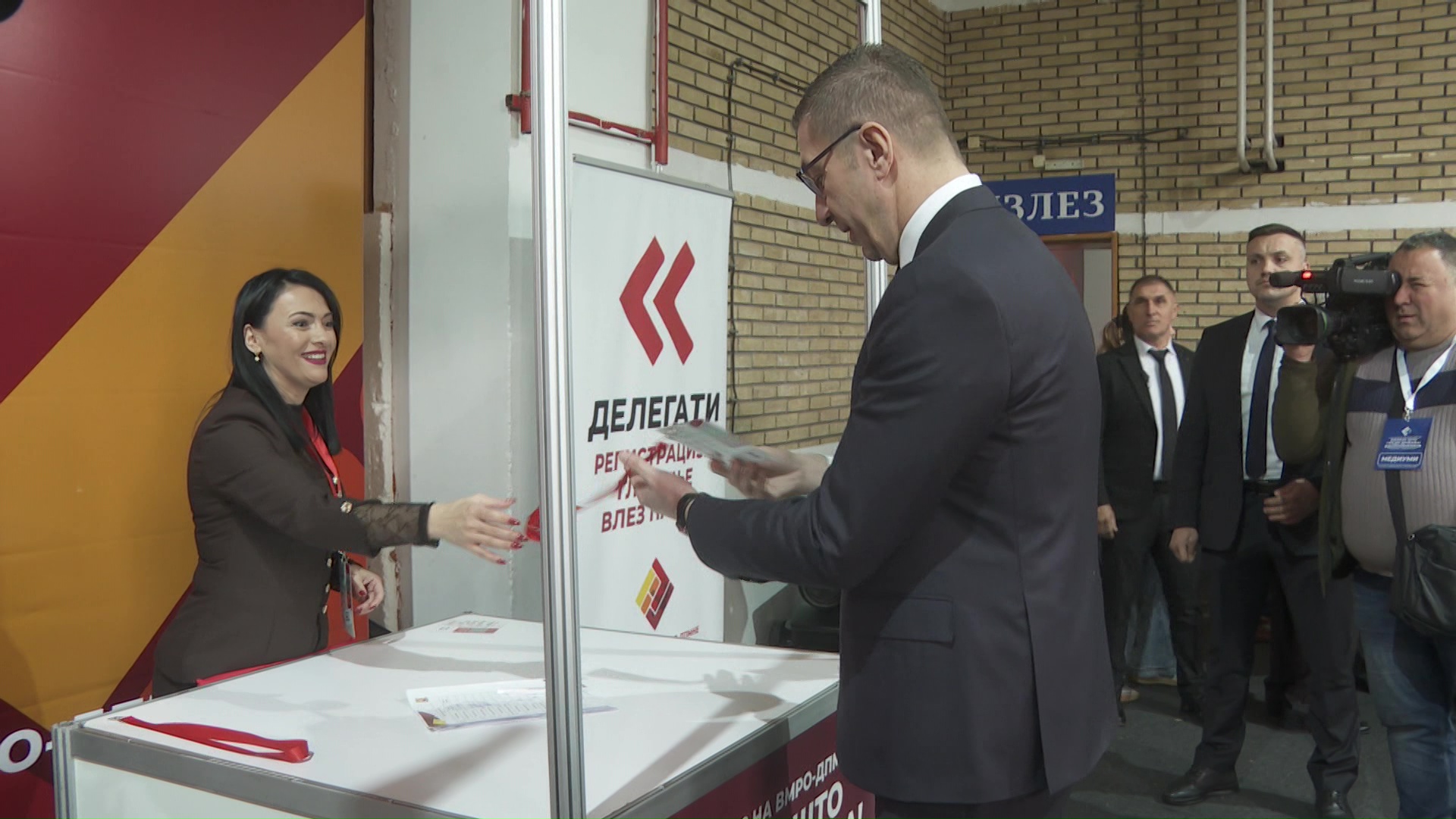 Без прецизни гаранции, преку интензивна дипломатија до нова формула за преговори, вели Филипов