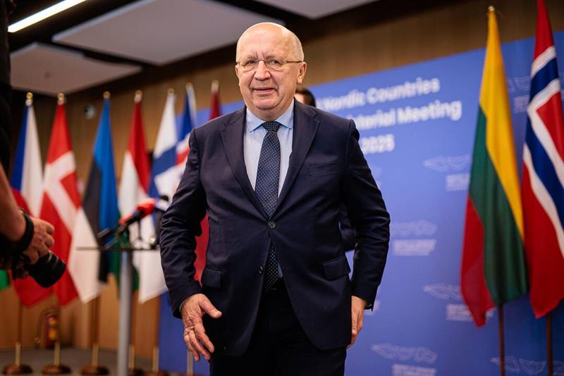 Еврокомесарот за одбрана за „Политико“: ЕУ да престане да ги следи плановите на Трамп и да понуди свој мир за Украина