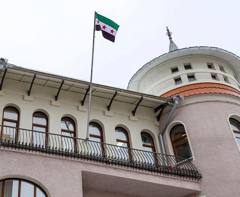 Сирија ја одбележува првата годишнина од соборувањето на Асад