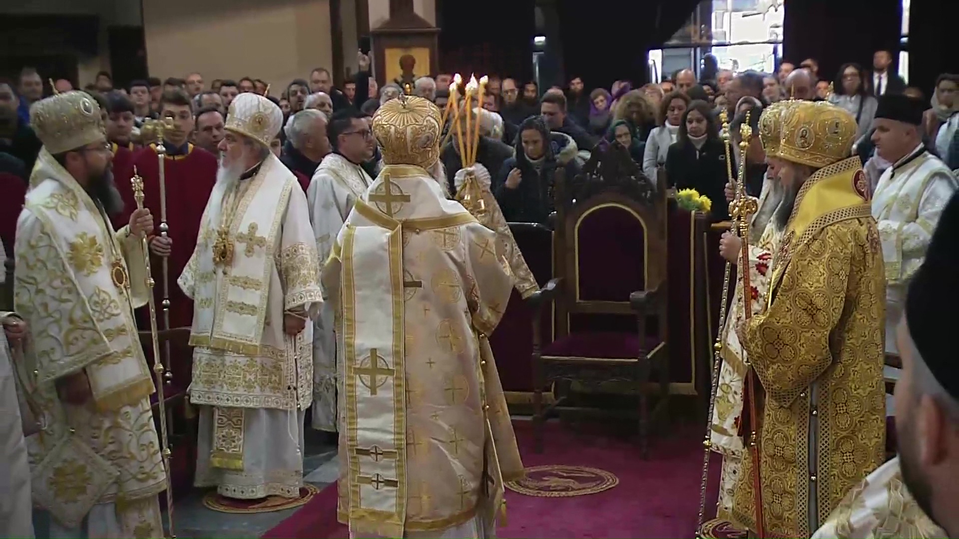 Македонија го одбележува и слави споменот на Свети Климент