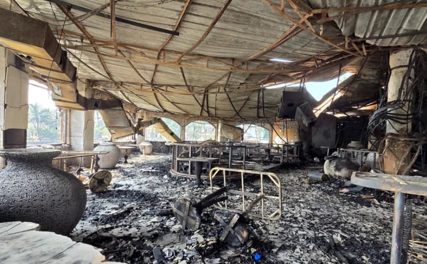 Сопствениците на ноќниот клуб, во кој загинаа 25 луѓе поради пиротехника, избегале од земјата