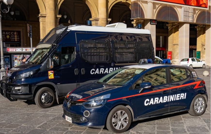 Ужас во Рим: Деца брутално ги измачувале своите жртви, ги полевале со врела вода- уапсени се (ВИДЕО)