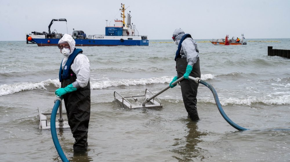 Околу 350.000 литри нафта истекоа од нафтовод во Германија