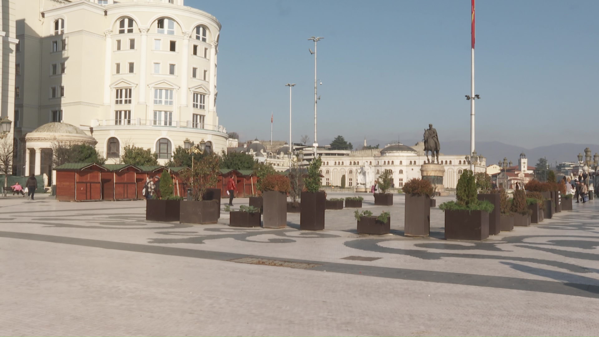 Почна украсувањето на центарот на градот