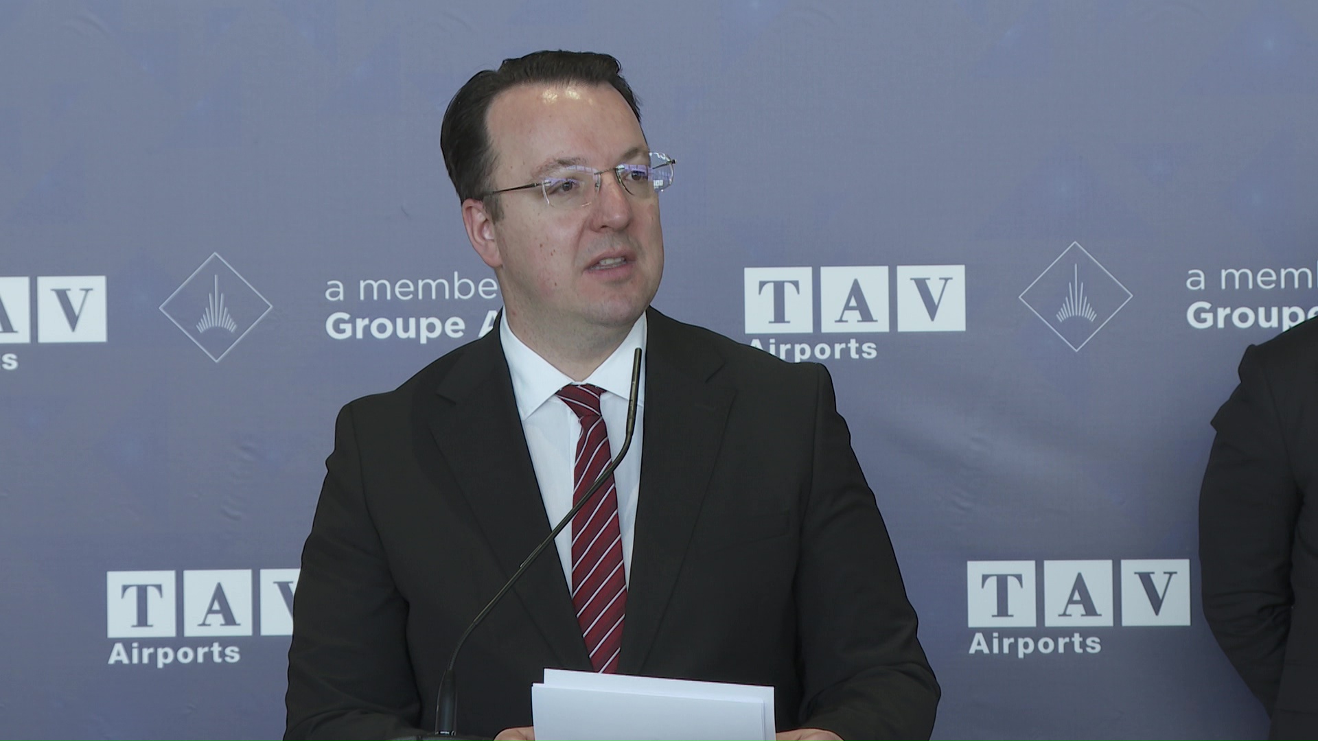 ТАВ Македонија го прослави 3 милионитиот патник на Меѓународниот аеродром Скопје