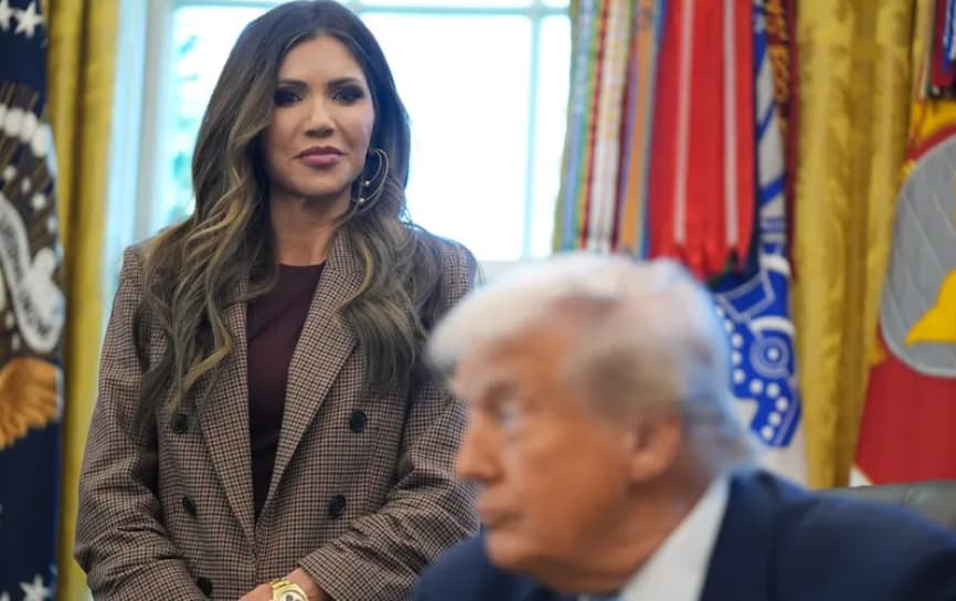 Трамп ја подготвува смената на министерката Кристи Ноем: Најлошо чувана тајна во Вашингтон