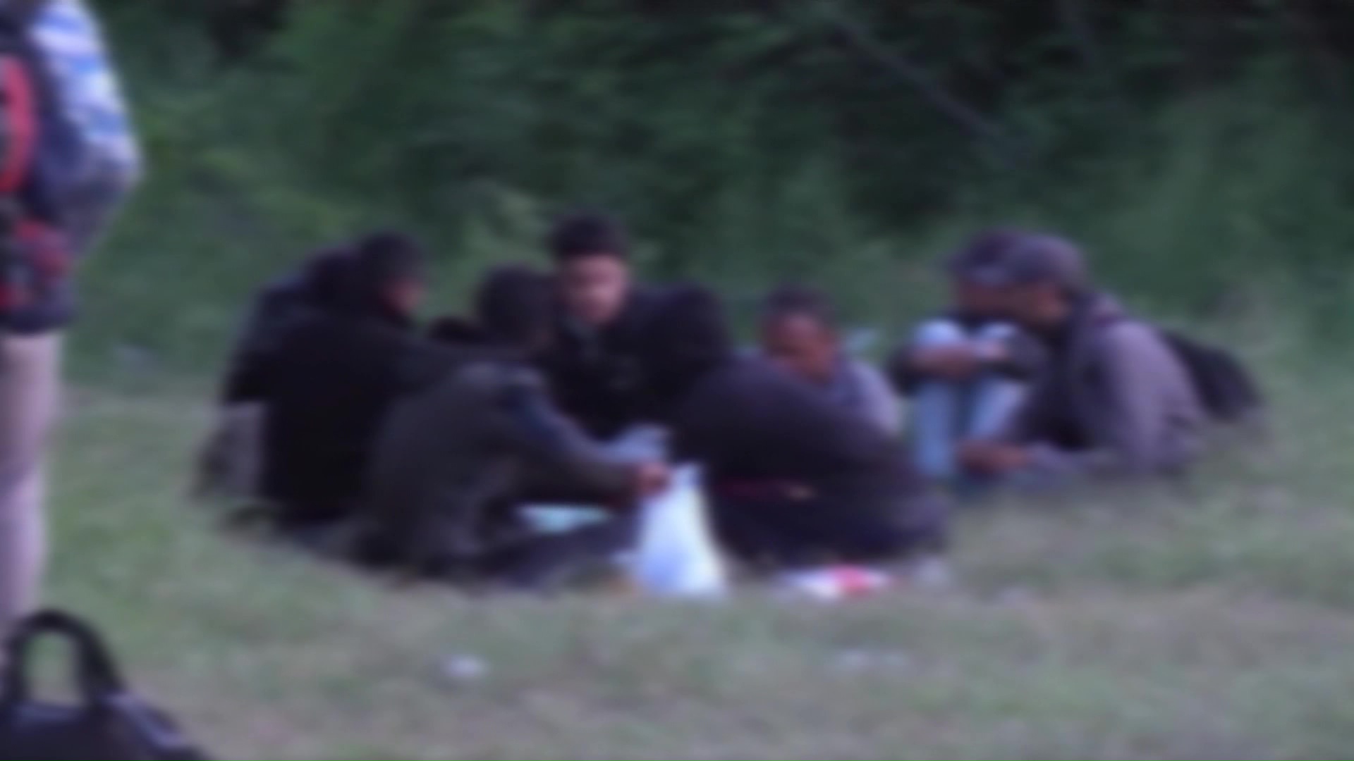 Продолжува политичката кавга околу мигрантите и азилантите