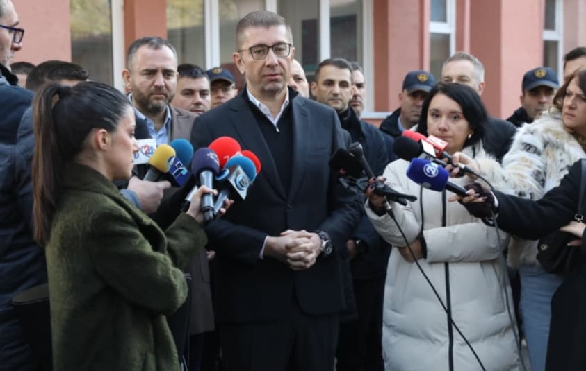 Изјави на премиерот Мицкоски и министерот Тошковски по отворањето на реконструираната полициска станица во Бутел