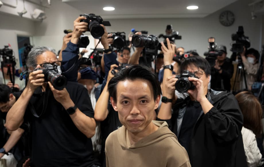 Под притисок од Кина, се распушти последната опзициска партија во Хонг Конг