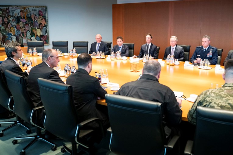 Во Берлин почнаа преговорите меѓу САД и Украина за прекин на огнот