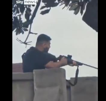 Медиуми во Австралија: Крвавот напад на плажата Бонди го извршиле Саџид и Навид Акрам