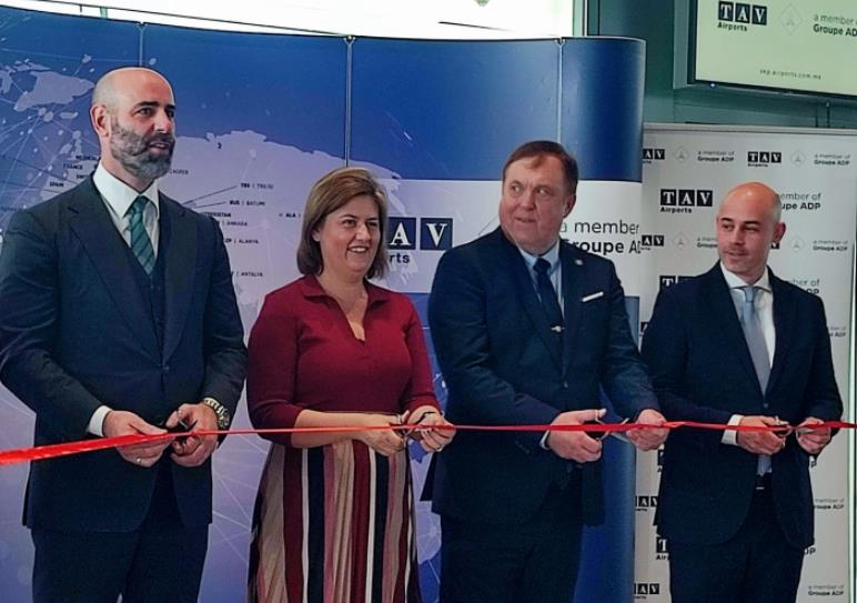 Стартува авиолинијата Скопје - Прага, се обновува и летот до Келн