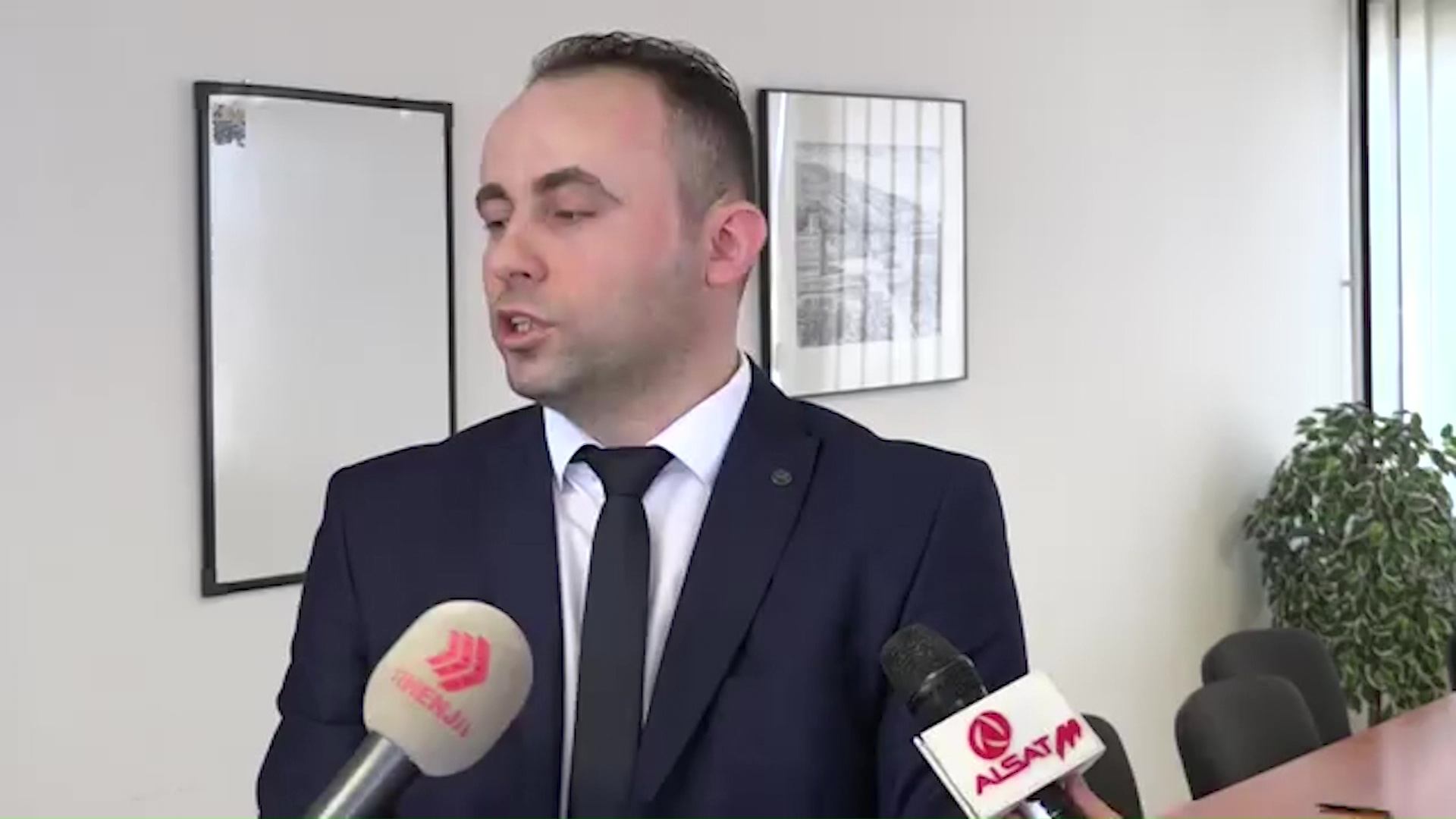 На поранешниот правобранител Фехми Стафа, одреден му е триесетдневен притвор поради опасност од бегство