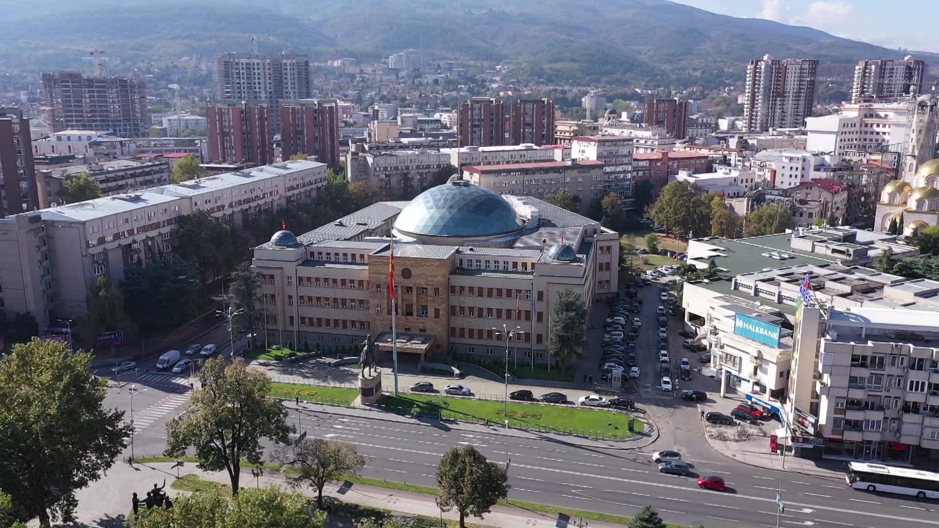 Власта и опозицијата ставовите за Коцевски ги споделија од партиските седишта