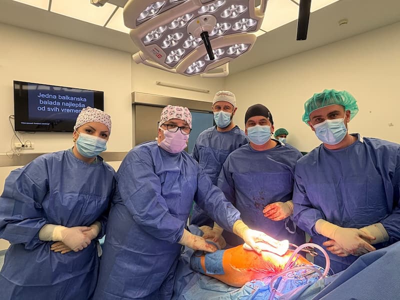 На Клиниката за ТОАРИЛУЦ, за прв пат во Македонија е изведена операција со навигациски систем за тотална протеза на колк