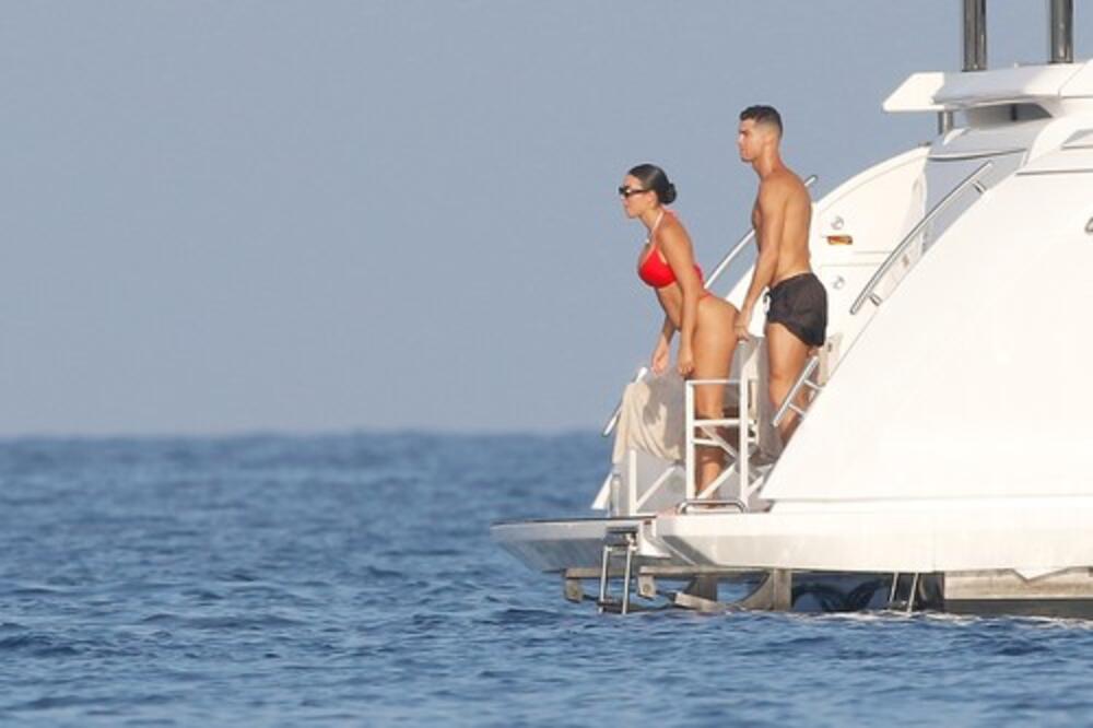 Фото: Кристијано и Георгина за 8 милиони долари купиле „парче од рајот“ на Црвеното море