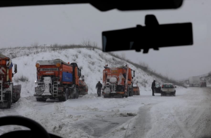 Забрана за автобуси на патот Тетово - Попова Шапка