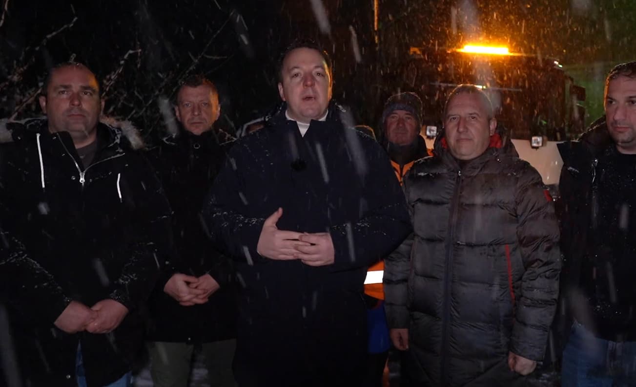 Николоски: На ниво на држава сите патни правци се проодни и никаде нема застој