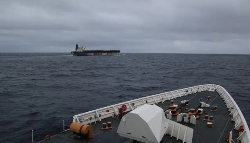 Руски танкери под санкции пловат низ Ламанш- ќе има ли нова заплена од САД и Британија?