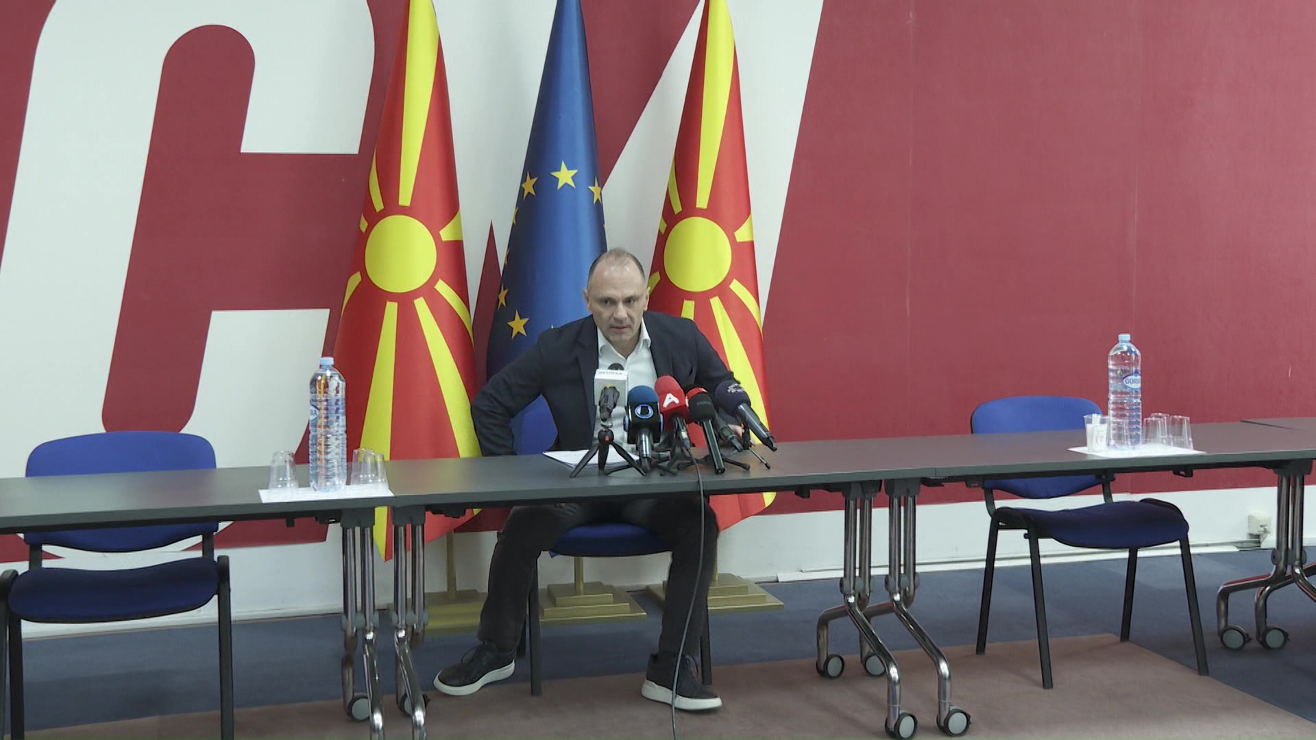 Партиите ги чекаат поканите за лидерска, Филипче останува на ставот, Ахмети допрва ќе одлучи