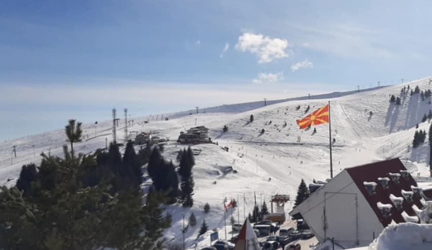 Најмногу снег и најстудено на Попова Шапка, измерени минус 8 степени