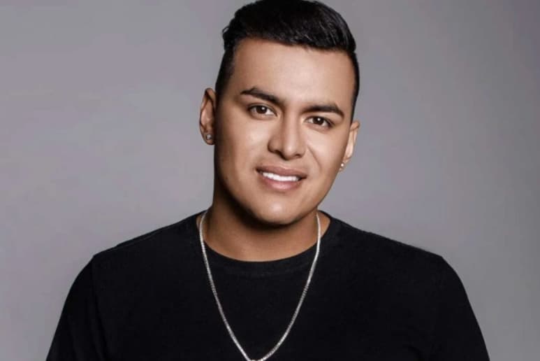 Шест лица загинаа во авионска несреќа во Колумбија, меѓу нив и познат пејач