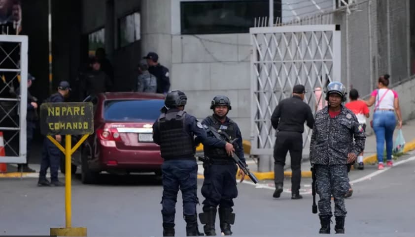 Стејт департментот предупредува: Американците во Венецуела веднаш да ја напуштат земјата