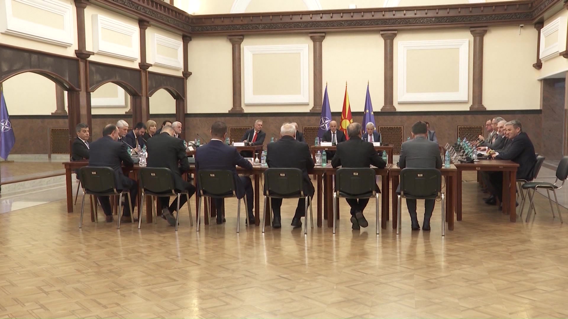 Утре лидерска средба - од владата сугерираат дека единствено СДСМ нема да учествува 