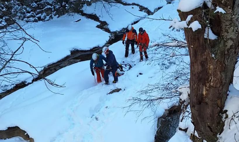 Турист загина на Алпите- се смрзнал покрај познат водопад