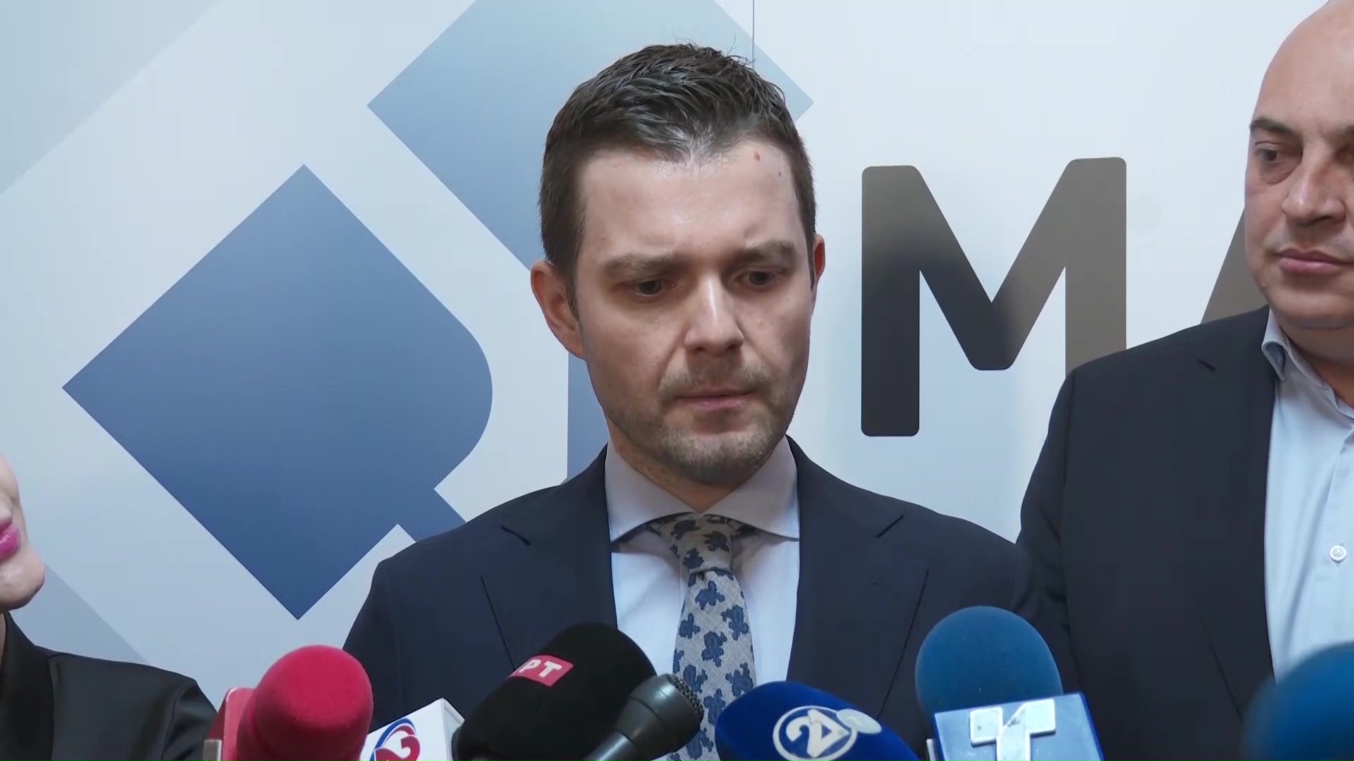 САД го запираат издавањето имигрантски визи за 75 земји, меѓу кои е и Македонија