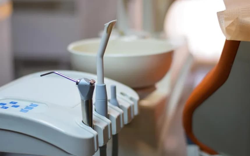 Четиригодишно девејче од Германија почина на стоматолог, му се заканува доживотна казна