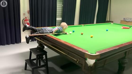 Видео: Џуд Овенс, со само две години влезе во Гинисовата книга на рекорди