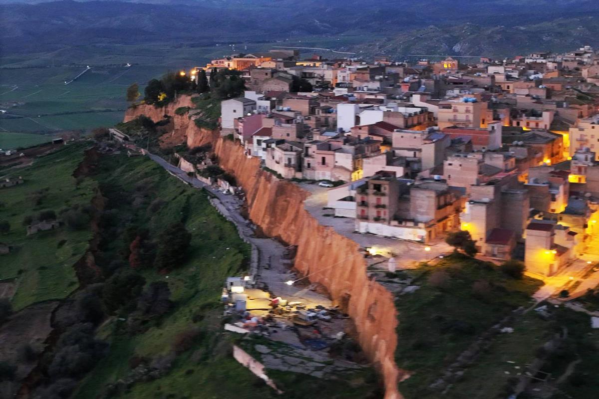 Тајани го активира Европскиот фонд за солидарност поради последиците од ураганот Хари