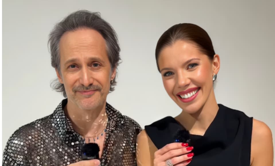 Наследничката на брендот „Сваровски“ и австриски актер ќе бидат водители на Евросонг 2026. (ВИДЕО)