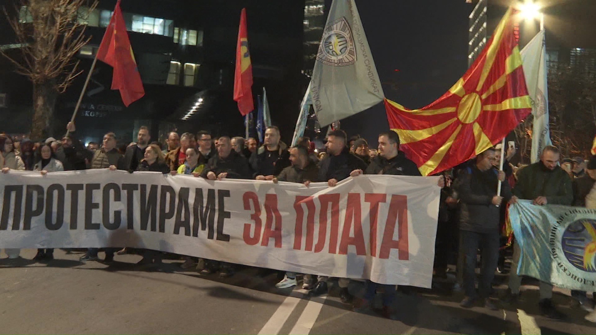 ССМ ги радикализира протестите, следната недела блокада на собранието, а потоа и на владата