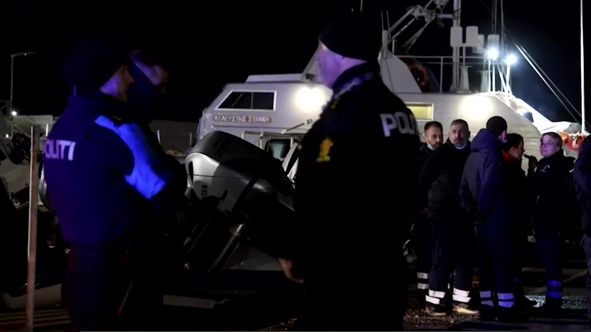 Трагедија во Егејското море: Најмалку 15 загинати во судир меѓу патролен брод и глисер со мигранти