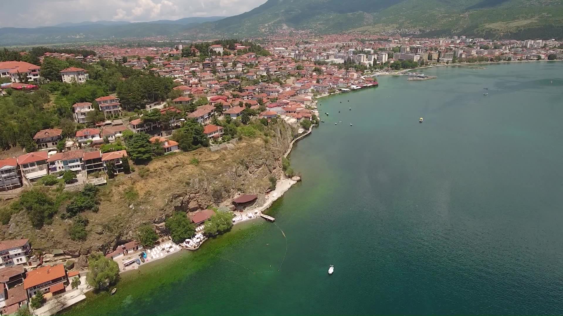 Владина делегација во Париз на средби со високи претставници на УНЕСКО – ќе се зачува ли статусот на охридскиот регион?