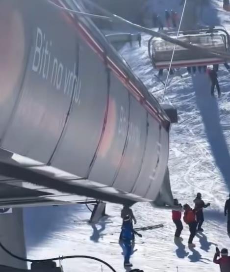 Видео: Дете падна од жичарница на Јахорина во БиХ