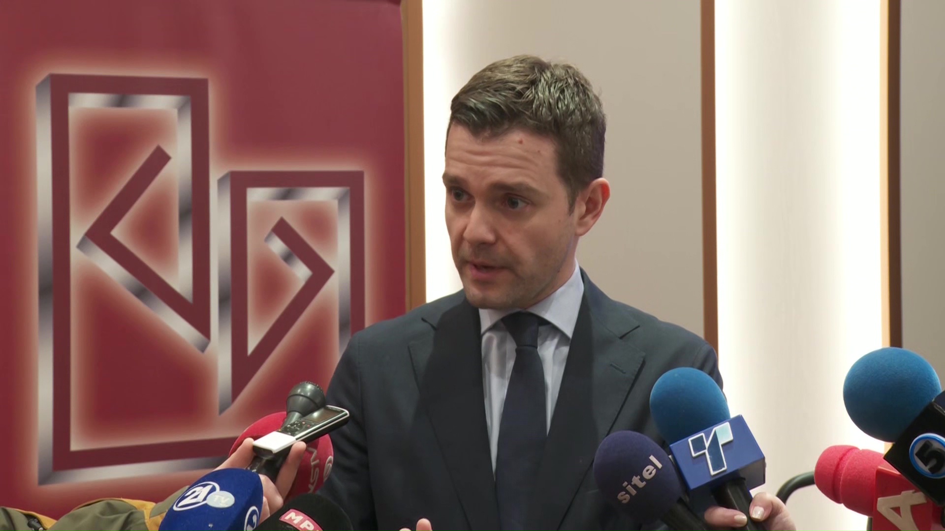 Муцунски: Многу блиску сме до склучување на договор со САД највисоката тарифна рата е 15 проценти