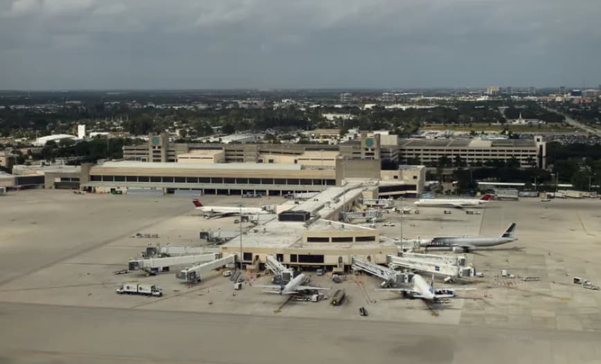 Аеродромот во Палм Бич ќе се вика „Доналд Трамп“, изгласа Сенатот на Флорида