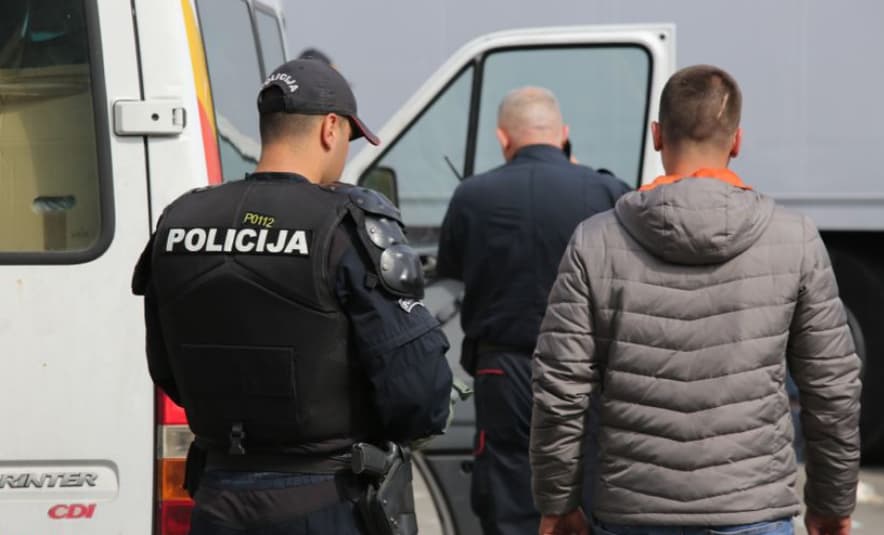 Ѕверско киднапирање во Црна Гора: Го однеле човекот на непознато место, го измачувале и сечеле со нож